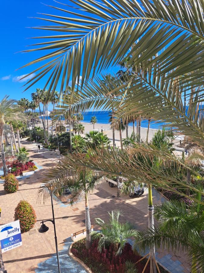 Apartamento Frente A La Playa Piso 2 エステポナ エクステリア 写真